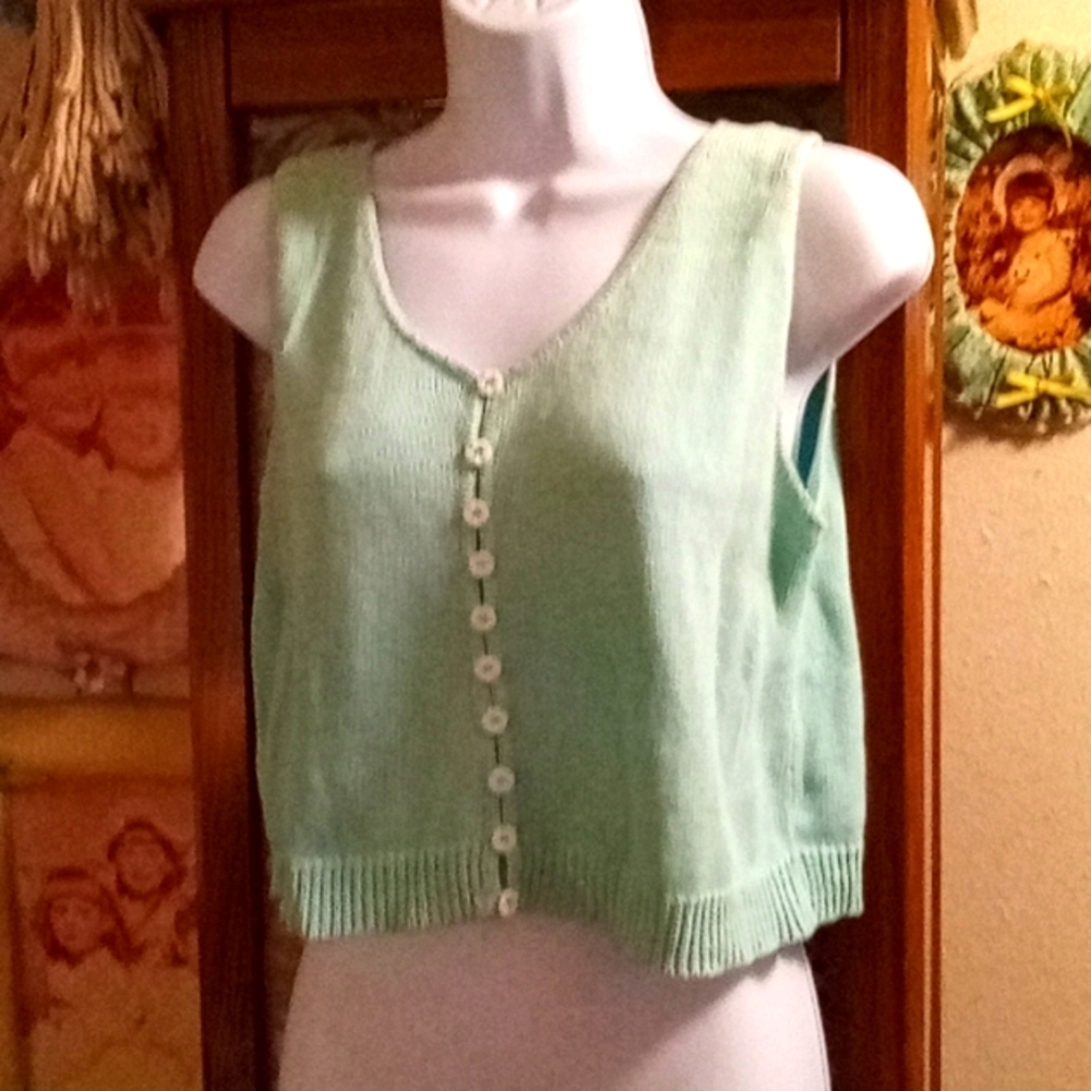 Vintage 80's,Very Sexy,Mint Green,Knit,Crop Top with Tiny Floral Button Detail💚